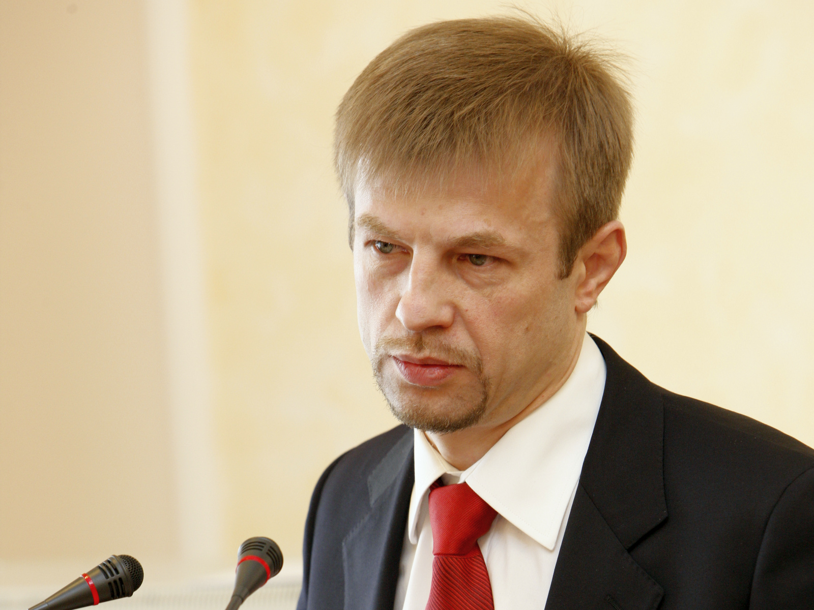 Михаил Прохоров написал главе Верховного суда ходатайство с требованием выпустить Урлашова под залог